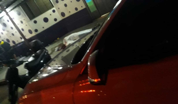 Homem é executado com vários tiros em frente a estabelecimento comercial