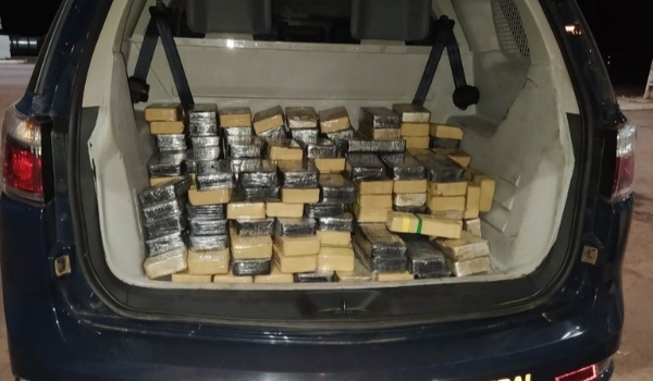 Boliviano é preso em MS transportando R$ 22,5 milhões em pasta base