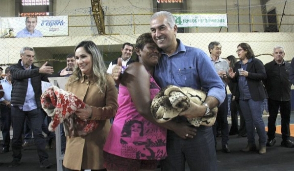 Reinaldo Azambuja assina convênio para ampliar hospital e criar centro de hemodiálise em Jardim