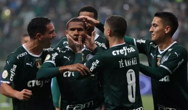 Palmeiras pode voltar à liderança do Brasileirão hoje em jogo contra o Coritiba