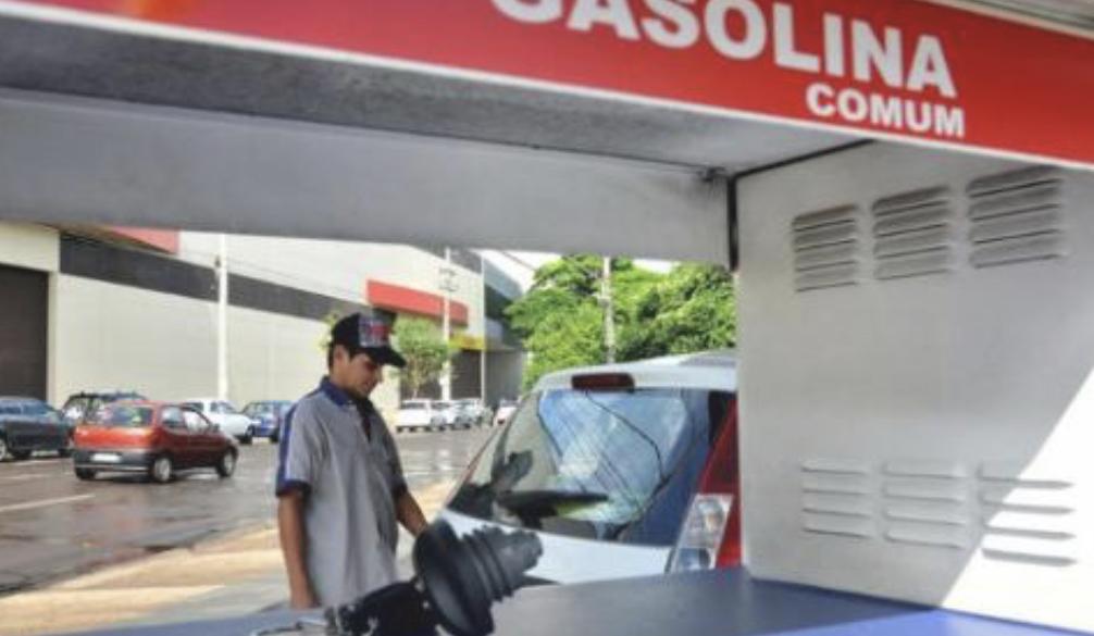 Governo vai aumentar tributação sobre gasolina, diz deputado