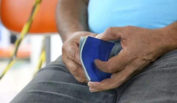 De borracheiro a nutricionista, Funsat oferta 1.441 vagas de emprego na Capital