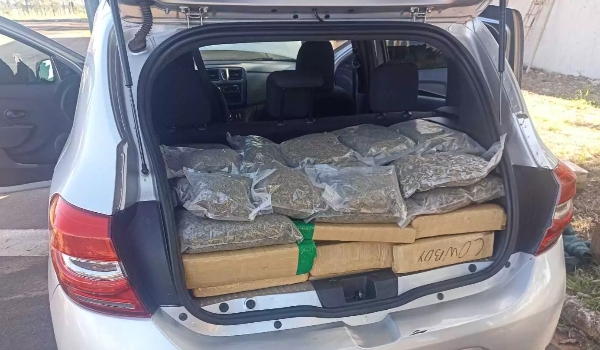 Homem de 25 anos é preso com mais 200 kg de maconha e skunk