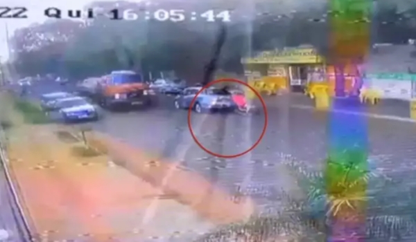 Grávida ferida em acidente que amiga morreu está sem os movimentos das pernas