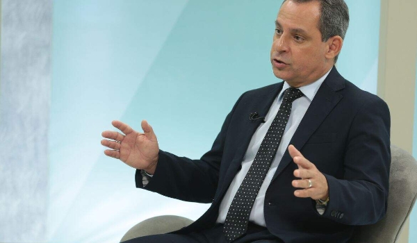 No cargo desde abril, presidente da Petrobras oficializa demissão