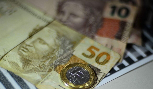 Beneficiários com inscrição final 3 recebem hoje Auxílio Brasil