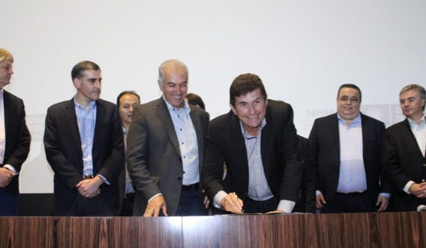 Junto com fábrica de celulose, Inocência ganha investimentos em hospital, novas escolas e aeroporto