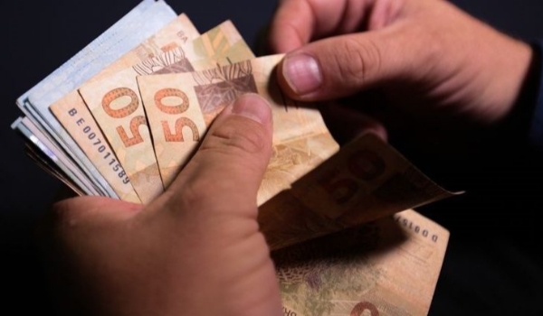 Sextou: servidores do Estado já podem sacar os salários de junho
