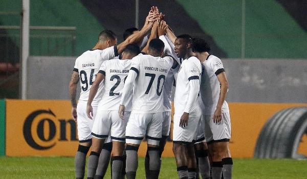 Bragantino e Botafogo fecham rodada do Brasileirão nesta noite