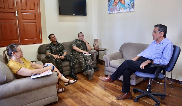 Prefeito Nelson Cintra se reúne com 2ª Companhia de Fronteira para tratar sobre a ACISO