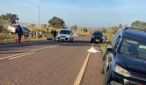 Mulher morre ao colidir moto em anta que foi atropelada durante madrugada