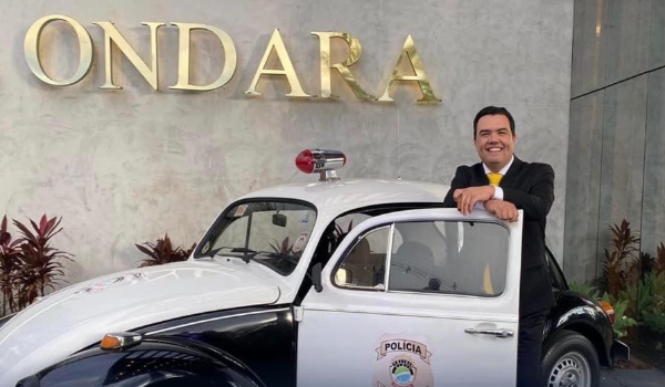 Ao lado do governador, bela-vistense Dr. Zinho toma posse em concurso e se torna médico legista do MS