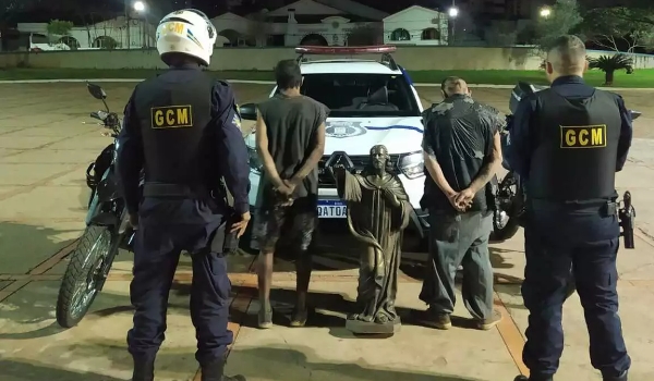 Nem Jesus escapa: usuários furtam imagem para trocar por drogas na Capital