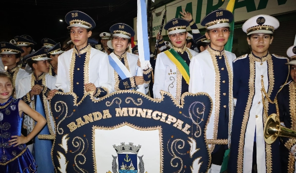 Banda Municipal de Porto Murtinho participa de desfile nos 244 anos de Miranda