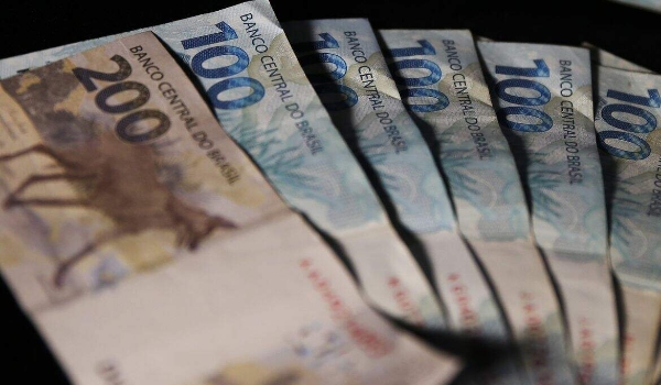 Beneficiários com inscrição final 3 recebem hoje Auxílio Brasil