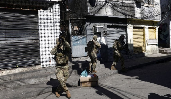 Imprensa internacional destaca operação com 18 mortos no Complexo do Alemão