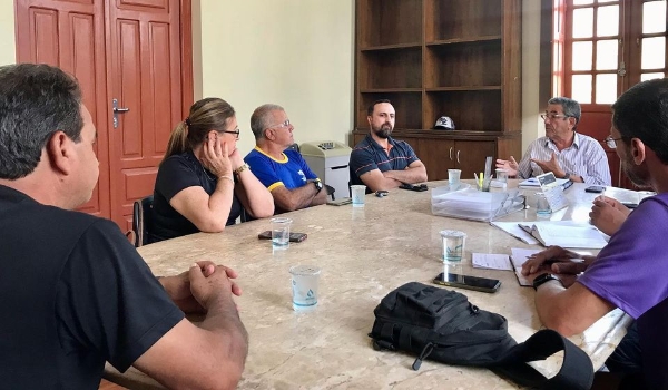 Prefeito de Porto Murtinho, Nelson Cintra, se reúne junto a Gerência de Esportes para discutir novas estratégias para o fortalecimento e estímulo do esporte murtinhense