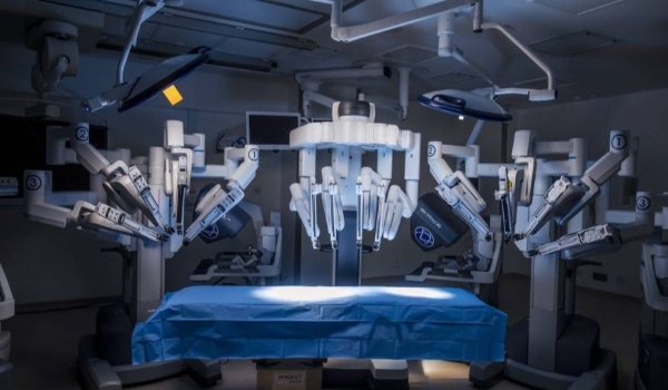 Hospital das Clínicas de SP testa tecnologia 5G para exames e cirurgia robótica