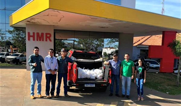 AgroGalaxy Jardim/Bonito entrega cestas básicas arrecadadas durante festa julina da empresa