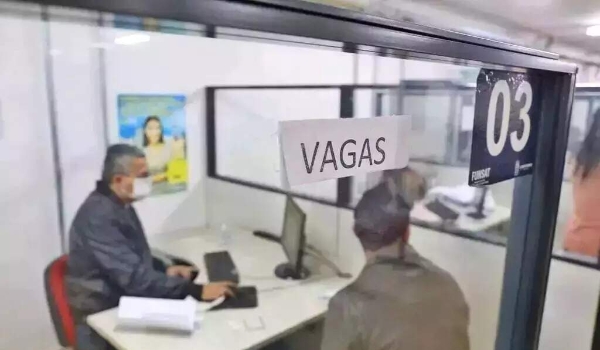 Funsat tem 833 vagas de emprego que não exigem experiência