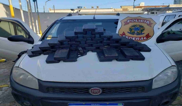 Motorista que saiu de MS é preso com cocaína avaliada em mais de R$ 1 milhão no carro