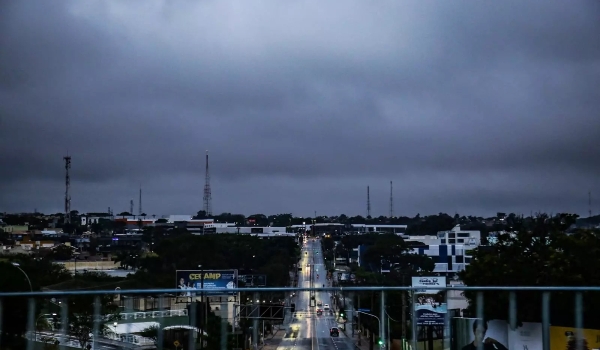 'Prepare o casaco': sob alerta de tempestade, MS terá dia frio e chuvoso