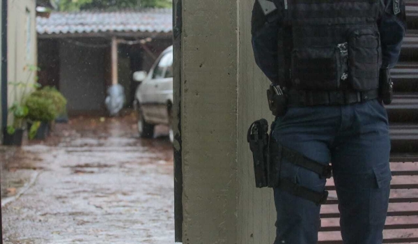 Aposentado é encontrado morto com marcas de queimadura