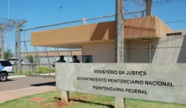 PCC planejava resgatar líderes de presídios federais