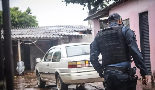 Preso por assassinar e queimar idoso, homem diz que matou por ser cobrado para abaixar som e pagar aluguel