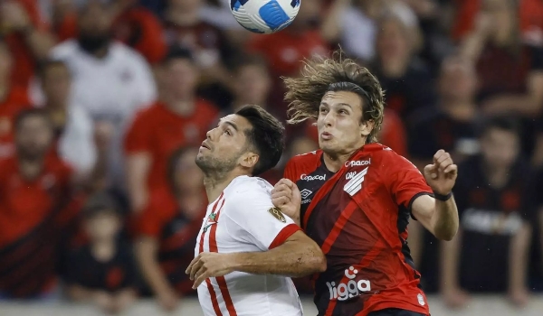 Athletico-PR busca classificação contra do Estudiantes nesta quinta; saiba tudo sobre jogo decisivo da Libertadores