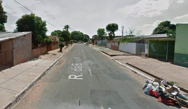 Adolescente de 16 anos é atingido com tiro na cabeça por desafeto