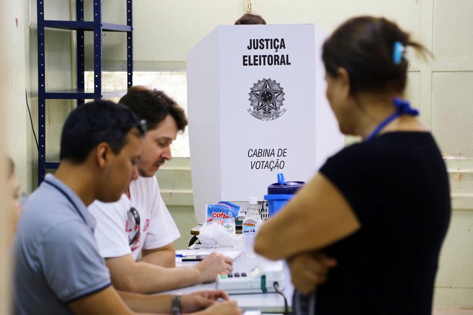 Políticos acreditam que arrecadação com vaquinha virtual será baixa