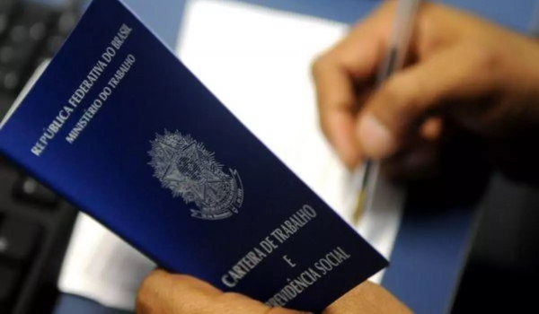 Com destaque para atendente, Funtrab tem 1,2 mil vagas de emprego na Capital