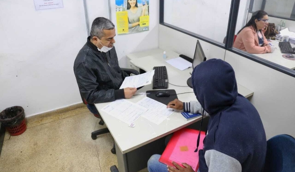 Capital encerra semana com mais de 2 mil vagas de emprego disponíveis