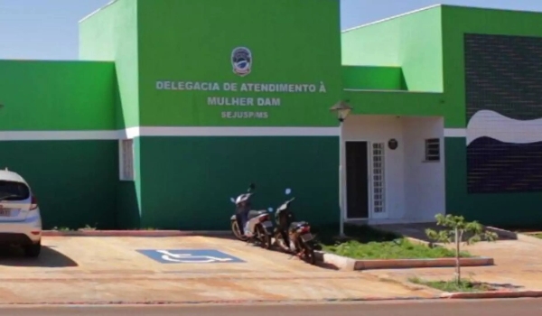 Marido é preso ao manter mulher em cárcere e usar pistola para ameaçá-la