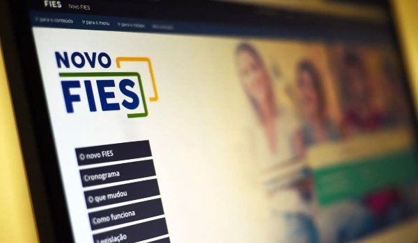 Fies começa a convocar pré-selecionados da lista de espera nesta segunda