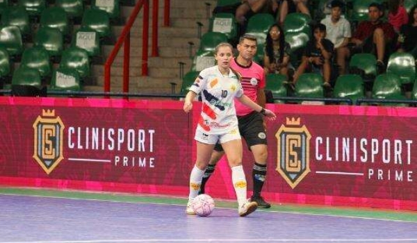 Torneio de futsal começa com goleada de 12 a 0 e tem mais seis jogos hoje