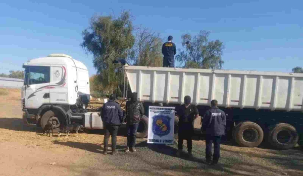 Polícia paraguaia apreende carga de acetona avaliada em 1 milhão de dólares