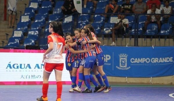 Rodada de torneio de futsal define semifinalistas nesta quinta-feira