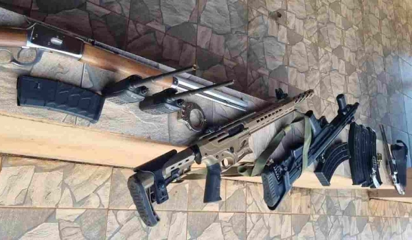 Suspeito de crimes de pistolagem, brasileiro é preso no Paraguai com armas e munições