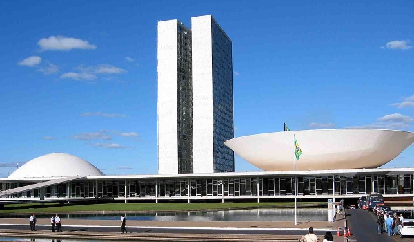 Com salário de até R$ 33 mil, concurso do Senado Federal está com inscrições abertas