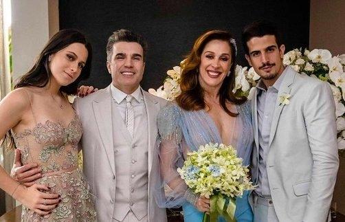 Claudia Raia revela que família foi infectada pelo coronavírus