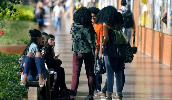 Em 10 anos, lei de cotas leva 20% mais pretos, pardos e indígenas a faculdade