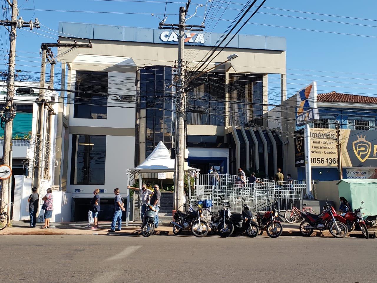 Nascidos em março e abril recebem 2ª parcela do auxílio hoje