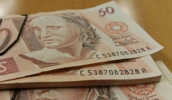 Economia estima alta da dívida bruta de 78,0% do PIB em 2022 para 79,0% em 2023