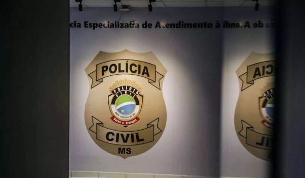 PM é chamada e flagra homem tentando matar esposa enforcada na frente dos filhos em Campo Grande