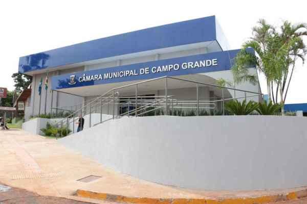 Câmara de Campo Grande compra 2 mil máscaras reutilizáveis por R$ 6,6 mil