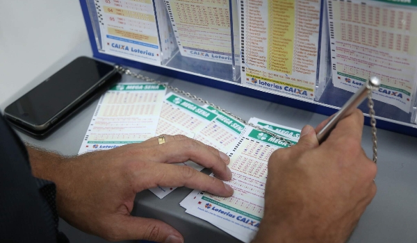 Mega-Sena deve pagar prêmio de R$ 60 milhões nesta quinta-feira