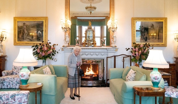 Rainha Elizabeth II morre aos 96 anos 