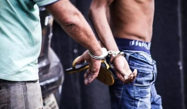 Desconhecido invade casa e tenta sequestrar menina de 7 anos em Campo Grande